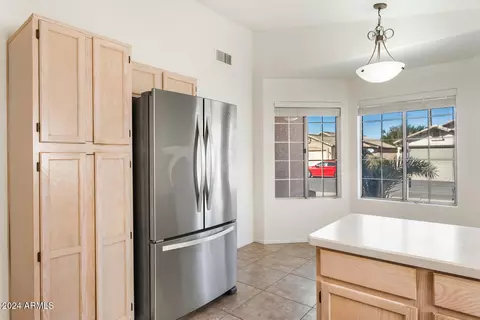 4239 E Siesta Ln, Phoenix, AZ 85050 photo 11