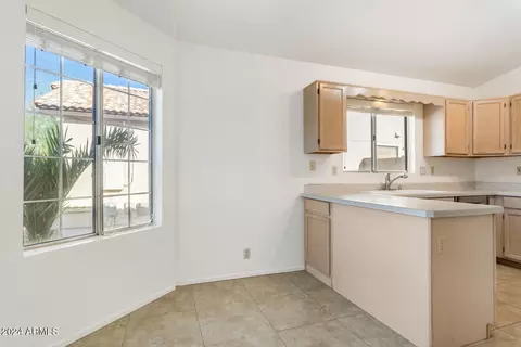 4239 E Siesta Ln, Phoenix, AZ 85050 photo 14