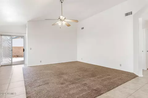 4239 E Siesta Ln, Phoenix, AZ 85050 photo 4
