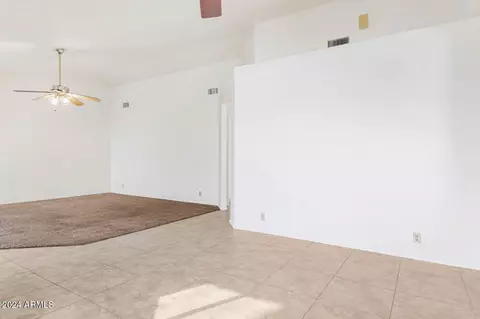 4239 E Siesta Ln, Phoenix, AZ 85050 photo 9
