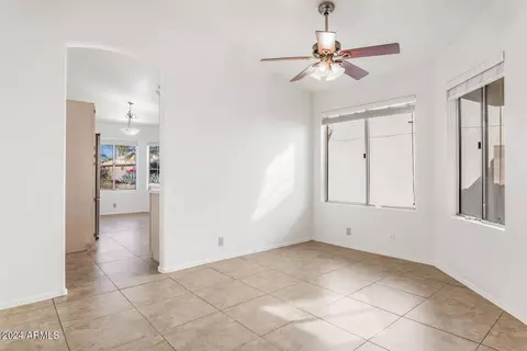 4239 E Siesta Ln, Phoenix, AZ 85050 photo 8