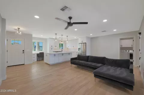 5721 N 13th St, Phoenix, AZ 85014 photo 9