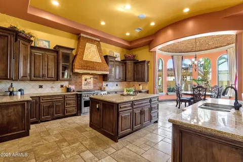 Kitchen - 4301 E Taurus Pl, Chandler, AZ 85249 photo 2 of 7