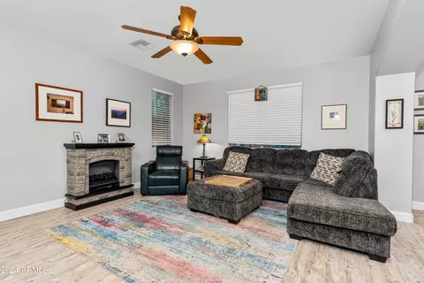2748 E Canyon Creek Dr, Gilbert, AZ 85295 photo 4