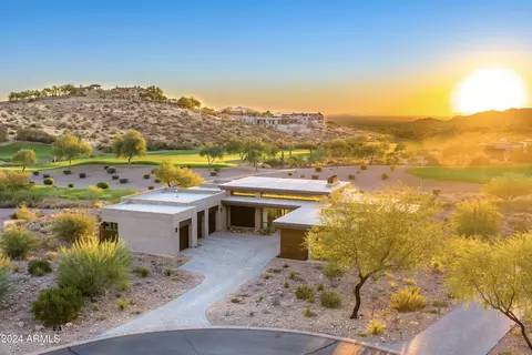 2866 S Petroglyph Trl, Gold Canyon, AZ 85118