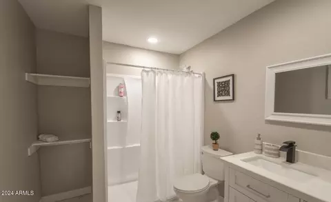 Bath - 3131 W Elm St, Phoenix, AZ 85017 photo 2 of 2
