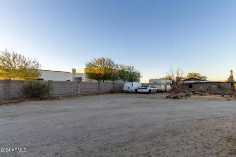 2306 E South Mountain Ave, Phoenix, AZ 85042 photo 8