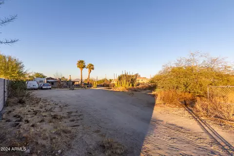 2306 E South Mountain Ave, Phoenix, AZ 85042 photo 3