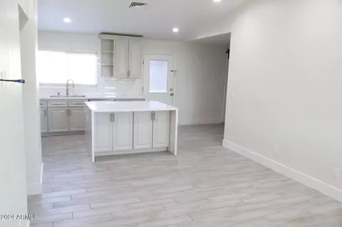 7532 E Hackamore St, Mesa, AZ 85207 photo 3