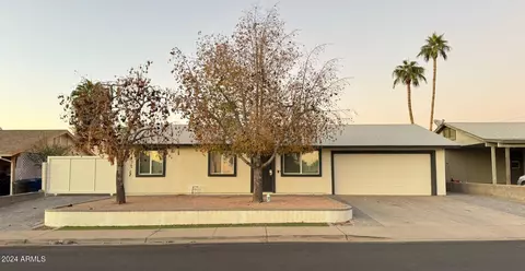 7532 E Hackamore St, Mesa, AZ 85207 photo 2