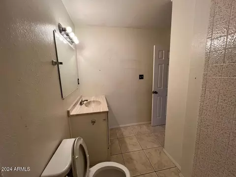 6841 N 36th Dr, Phoenix, AZ 85019 photo 9