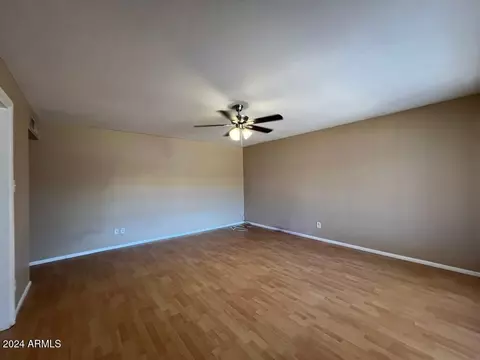 6841 N 36th Dr, Phoenix, AZ 85019 photo 4