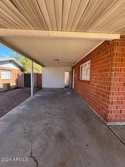 6841 N 36th Dr, Phoenix, AZ 85019 photo 18