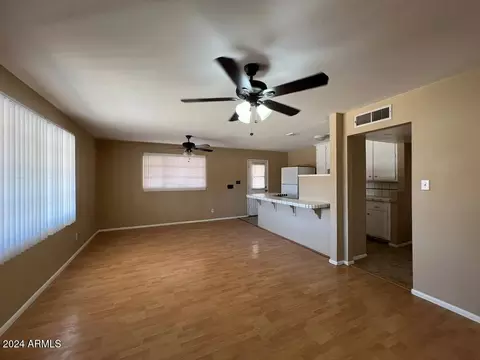 6841 N 36th Dr, Phoenix, AZ 85019 photo 3