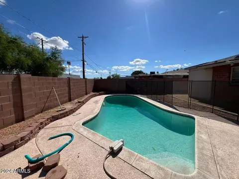 6841 N 36th Dr, Phoenix, AZ 85019 photo 19