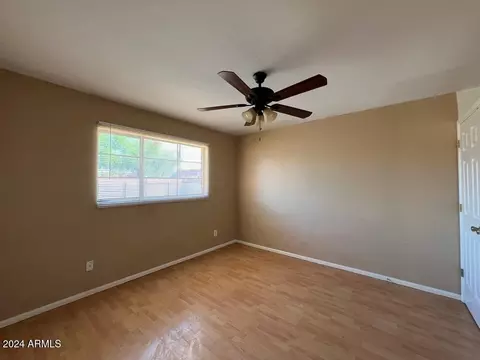 6841 N 36th Dr, Phoenix, AZ 85019 photo 12