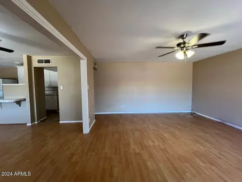 6841 N 36th Dr, Phoenix, AZ 85019 photo 5