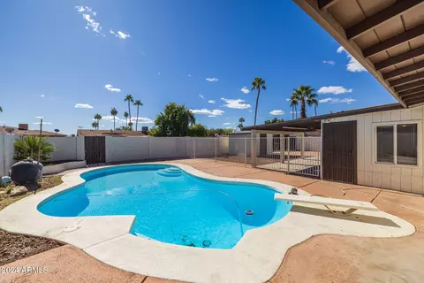 Exterior - 3415 W Willow Ave, Phoenix, AZ 85029 photo 1 of 10