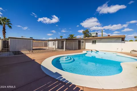 Exterior - 3415 W Willow Ave, Phoenix, AZ 85029 photo 8 of 10
