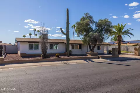 Exterior - 3415 W Willow Ave, Phoenix, AZ 85029 photo 3 of 10