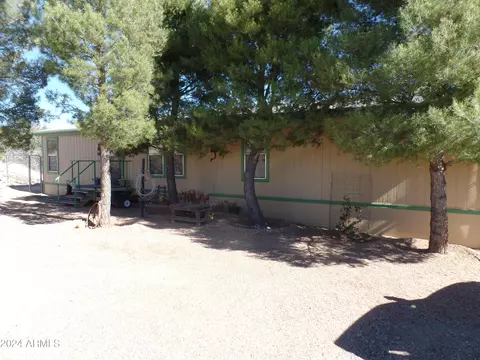 1301 N Saddleback Cir, Tombstone, AZ 85638