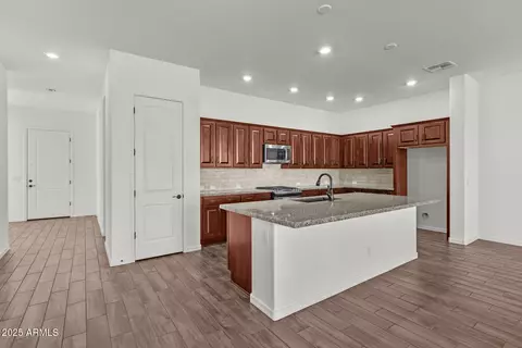 12308 W Parkway Ln, Avondale, AZ 85323