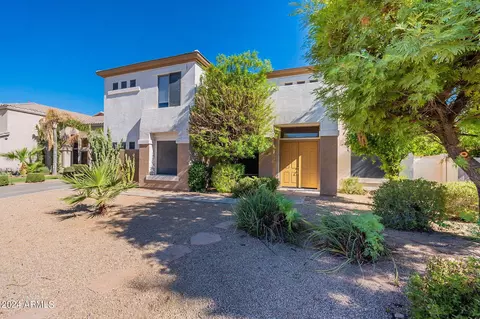 1066 E Oakland Ct, Gilbert, AZ 85295