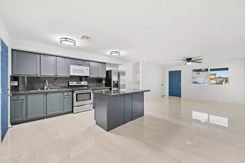 8119 W Osborn Rd, Phoenix, AZ 85033 photo 11