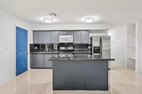 8119 W Osborn Rd, Phoenix, AZ 85033 photo 10