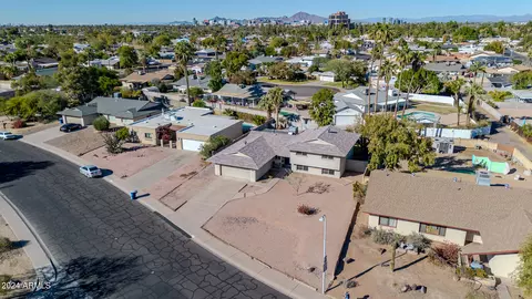 View/Area - 1502 E Hermosa Dr, Tempe, AZ 85282 photo 4 of 11