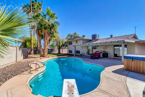 Exterior - 1502 E Hermosa Dr, Tempe, AZ 85282 photo 11 of 12
