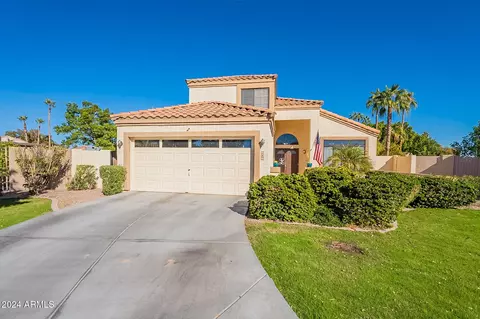 Exterior - 242 E Stonebridge Dr, Gilbert, AZ 85234 photo 4 of 10