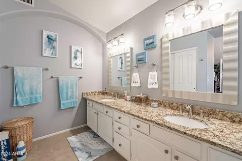 Bath - 242 E Stonebridge Dr, Gilbert, AZ 85234 photo 1 of 6