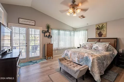 Bedroom - 242 E Stonebridge Dr, Gilbert, AZ 85234 photo 1 of 8