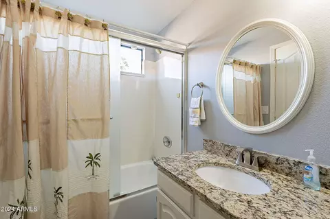 Bath - 242 E Stonebridge Dr, Gilbert, AZ 85234 photo 6 of 6