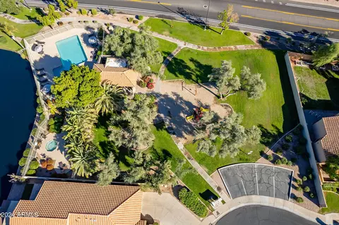 View/Area - 242 E Stonebridge Dr, Gilbert, AZ 85234 photo 12 of 15