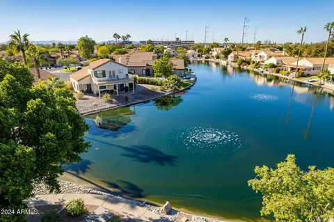 View/Area - 242 E Stonebridge Dr, Gilbert, AZ 85234 photo 8 of 15