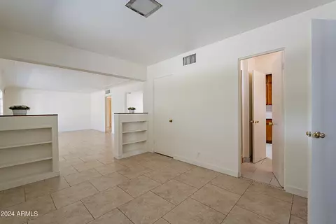 Other - 6841 N 15th Pl, Phoenix, AZ 85014 photo 3 of 9