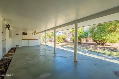 Exterior - 6841 N 15th Pl, Phoenix, AZ 85014 photo 3 of 11