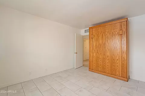 Bedroom - 6841 N 15th Pl, Phoenix, AZ 85014 photo 7 of 11