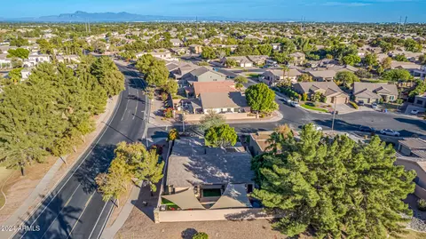 View/Area - 520 S Brett St, Gilbert, AZ 85296 photo 7 of 8