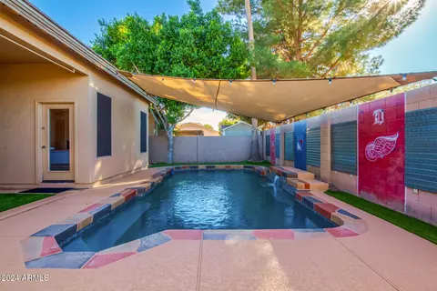 Exterior - 520 S Brett St, Gilbert, AZ 85296 photo 6 of 11