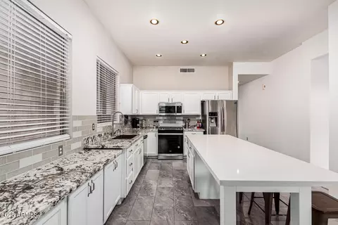 Kitchen - 520 S Brett St, Gilbert, AZ 85296 photo 1 of 3