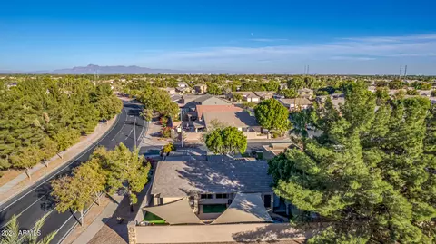 View/Area - 520 S Brett St, Gilbert, AZ 85296 photo 2 of 8