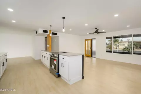 Living - 3155 W Augusta Ave, Phoenix, AZ 85051 photo 1 of 5