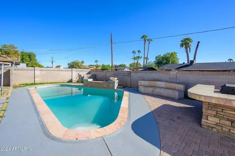 Exterior - 3155 W Augusta Ave, Phoenix, AZ 85051 photo 3 of 4