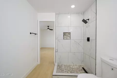 Bath - 3155 W Augusta Ave, Phoenix, AZ 85051 photo 1 of 4