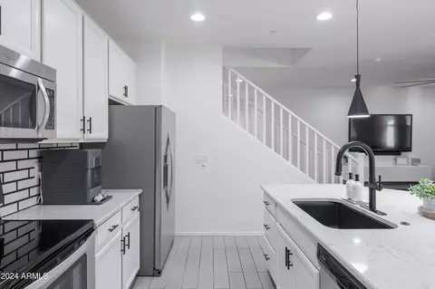 4636 E Tierra Buena Ln, Phoenix, AZ 85032 photo 9