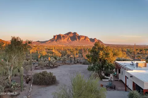 1575 E Moon Vista St, Apache Junction, AZ 85119 photo 3
