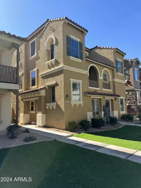 158 W Commerce Ct, Gilbert, AZ 85233